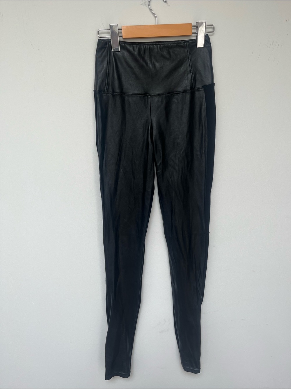 Wilfred free black faux leather front leggings, size small